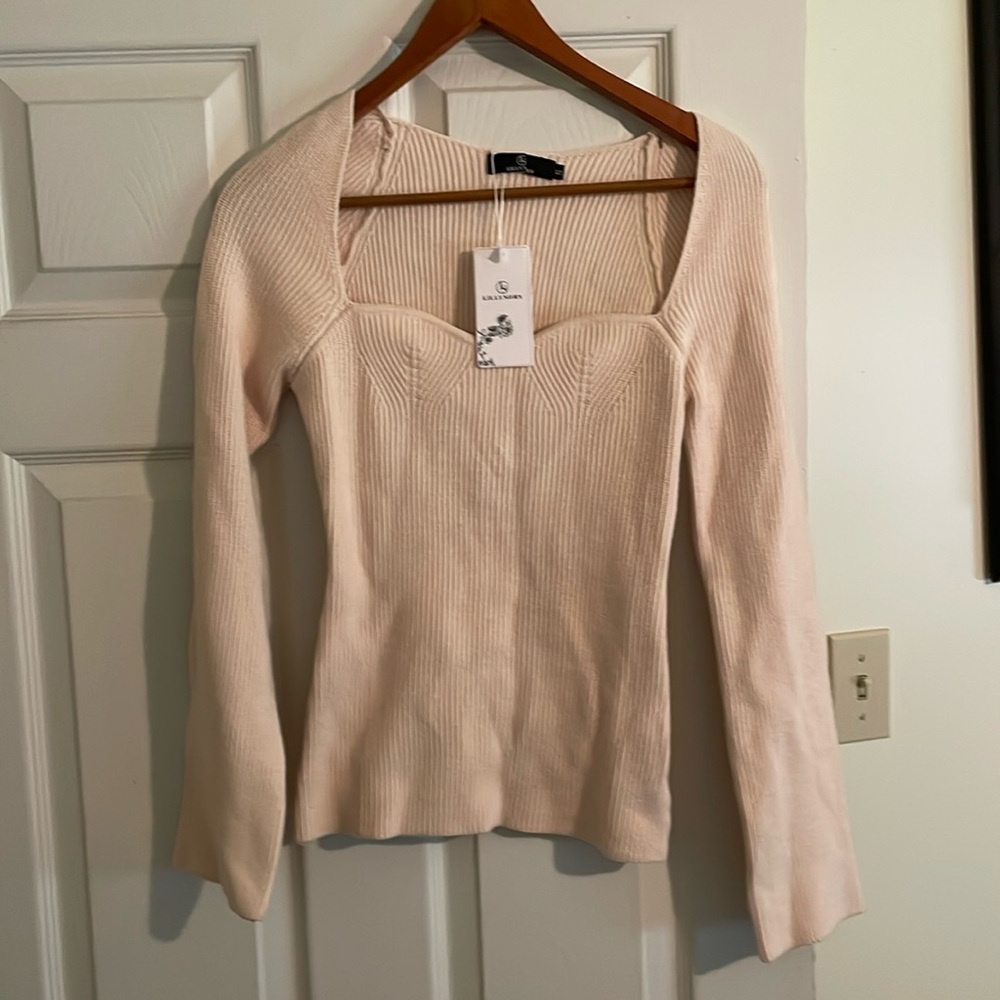 NWT Lillusory White Sweater